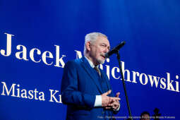 Hryniewiecka-Firlej, Majchrowski, Stara Zajezdnia, Honoris Gratia, Siemacha, kolędy