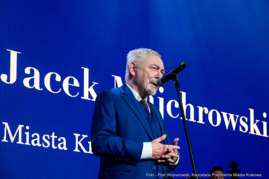 Hryniewiecka-Firlej, Majchrowski, Stara Zajezdnia, Honoris Gratia, Siemacha, kolędy