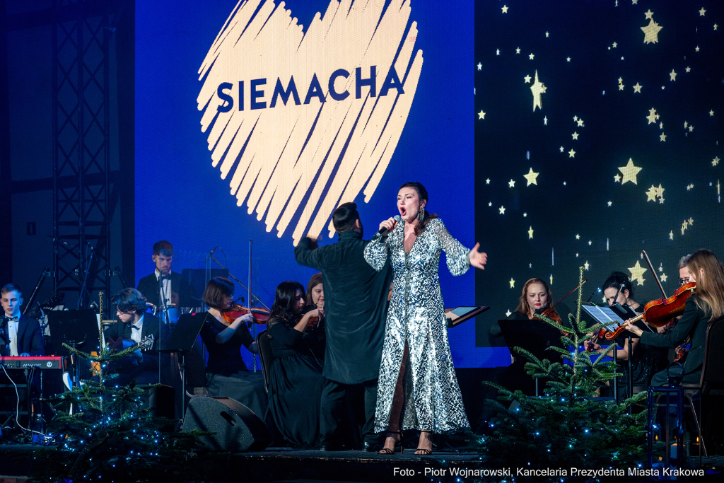 Hryniewiecka-Firlej, Majchrowski, Stara Zajezdnia, Honoris Gratia, Siemacha, kolędy  Autor: P. Wojnarowski