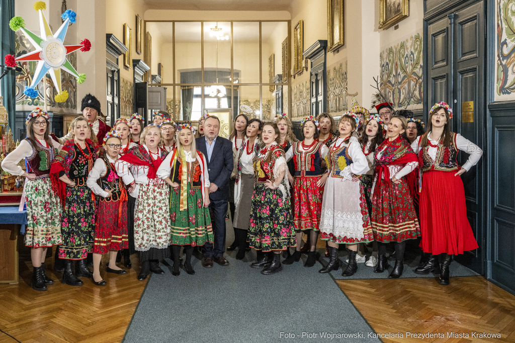 pw_168_004_fot. piotr wojnarowski.jpg-kolędowanie, Urząd Miasta Krakowa, Kulig Andrzej  Autor: P. Wojnarowski