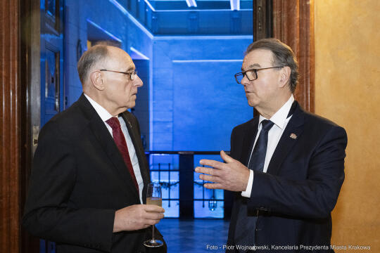 pw_169_006_fot. piotr wojnarowski.jpg-korpus, dyplomatyczny, spotkanie, Majchrowski, Kraków