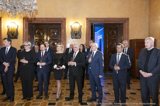 pw_169_026_fot. piotr wojnarowski.jpg-korpus, dyplomatyczny, spotkanie, Majchrowski, Kraków