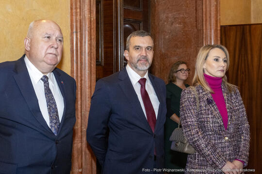 pw_169_029_fot. piotr wojnarowski.jpg-korpus, dyplomatyczny, spotkanie, Majchrowski, Kraków