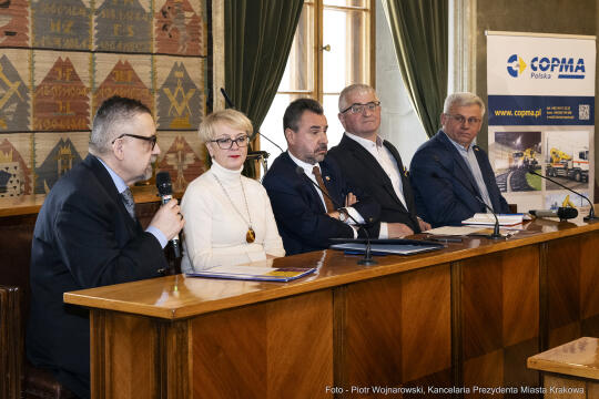 konferencja, Ukraina, Miasto-przestrzeń dla biznesu, synergia, Piekło, Majchrowski