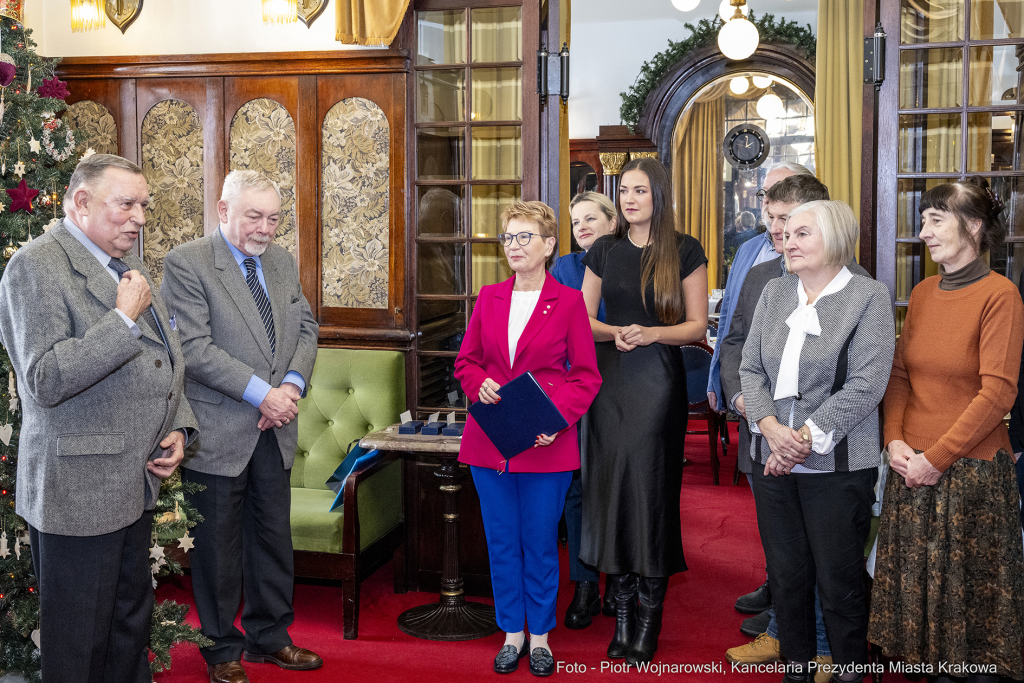 pw_172_003_fot. piotr wojnarowski.jpg-Sukiennice, KRAM, kupcy, Majchrowski, spotkanie  Autor: P. Wojnarowski