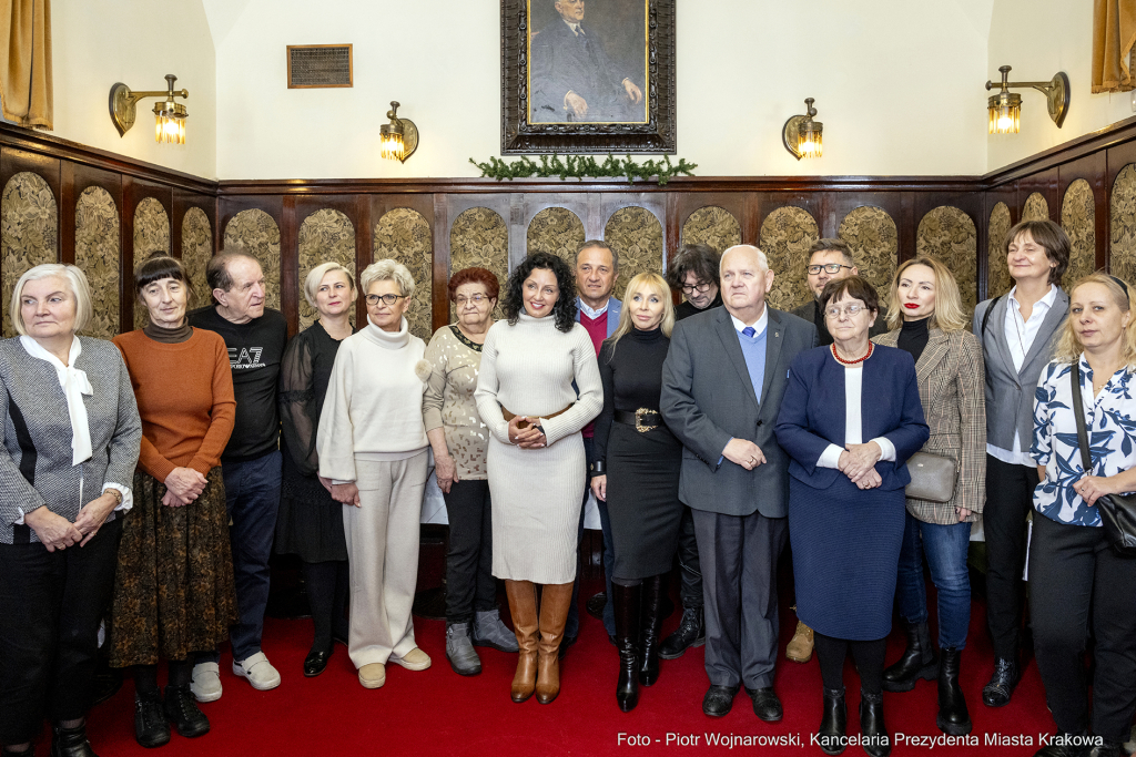 pw_172_004_fot. piotr wojnarowski.jpg-Sukiennice, KRAM, kupcy, Majchrowski, spotkanie  Autor: P. Wojnarowski