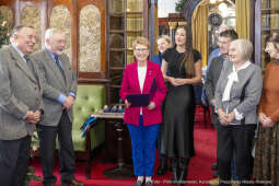 pw_172_005_fot. piotr wojnarowski.jpg-Sukiennice, KRAM, kupcy, Majchrowski, spotkanie