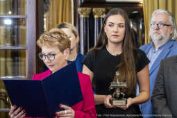 pw_172_007_fot. piotr wojnarowski.jpg-Sukiennice, KRAM, kupcy, Majchrowski, spotkanie