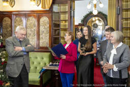 pw_172_010_fot. piotr wojnarowski.jpg-Sukiennice, KRAM, kupcy, Majchrowski, spotkanie