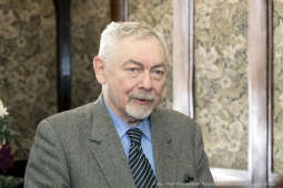 pw_172_016_fot. piotr wojnarowski.jpg-Sukiennice, KRAM, kupcy, Majchrowski, spotkanie