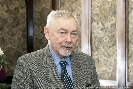 pw_172_016_fot. piotr wojnarowski.jpg-Sukiennice, KRAM, kupcy, Majchrowski, spotkanie