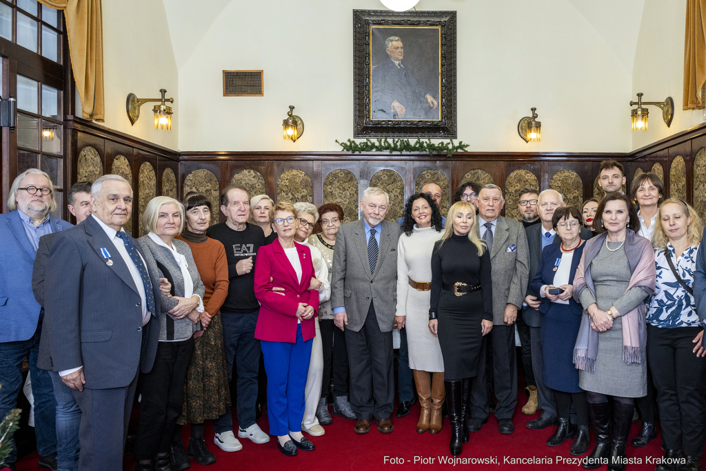 pw_172_024_fot. piotr wojnarowski.jpg-Sukiennice, KRAM, kupcy, Majchrowski, spotkanie  Autor: P. Wojnarowski