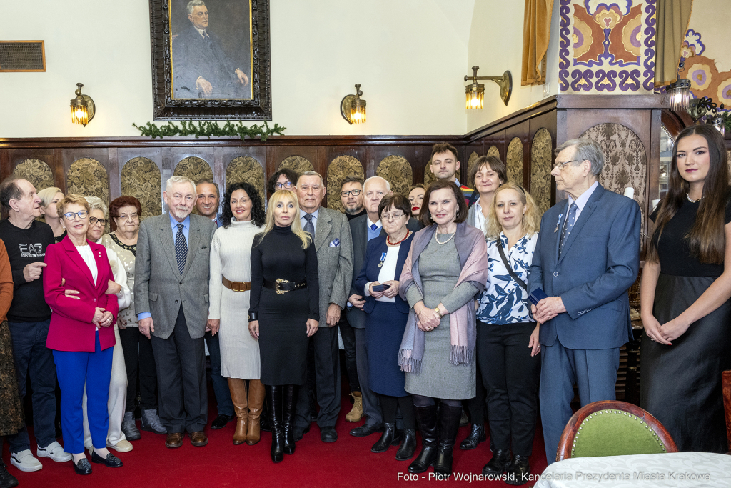 pw_172_025_fot. piotr wojnarowski.jpg-Sukiennice, KRAM, kupcy, Majchrowski, spotkanie  Autor: P. Wojnarowski