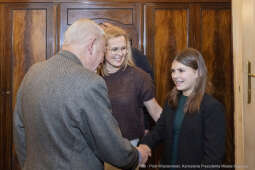 nastolatka, pieniądze, znalazła, oddała, Biuro Rzeczy Znalezionych