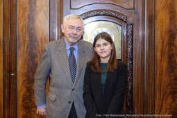 nastolatka, pieniądze, znalazła, oddała, Biuro Rzeczy Znalezionych