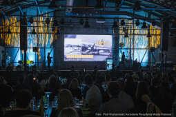 pw_174_011_fot. piotr wojnarowski.jpg-gala, lotnisko, Kraków, Jubileusz, 60 lat, Muzyk