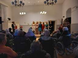 20240123_105521.jpg-Kolejny przepiękne kolędowanie na Helclów.