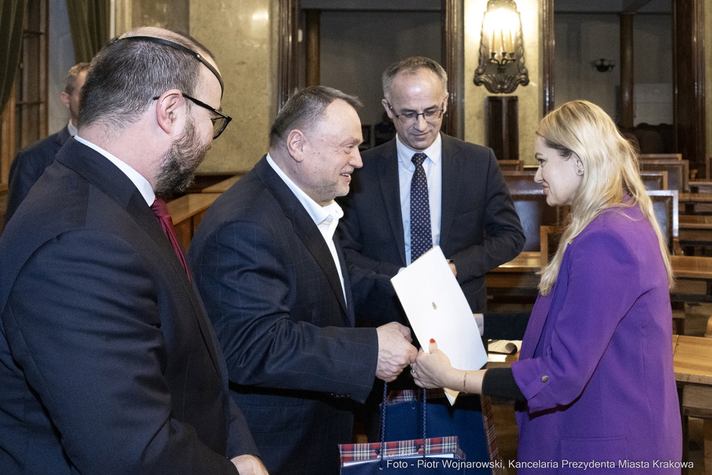 rady dzielnic, konwent, Kulig, Fryczek, Buszek, inauguracja, posiedzenie, spotkanie, przewodniczący  Autor: P. Wojnarowski