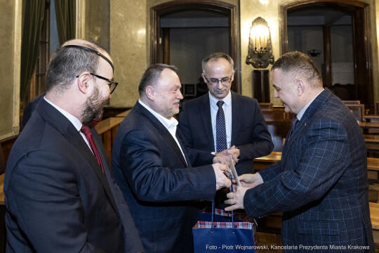 rady dzielnic, konwent, Kulig, Fryczek, Buszek, inauguracja, posiedzenie, spotkanie, przewodniczący