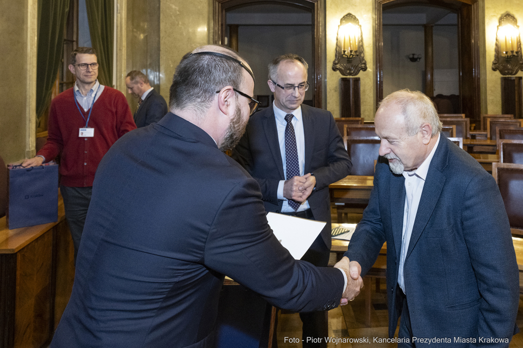 rady dzielnic, konwent, Kulig, Fryczek, Buszek, inauguracja, posiedzenie, spotkanie, przewodniczący  Autor: P. Wojnarowski