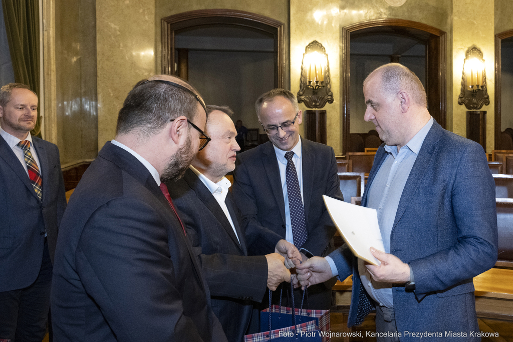 rady dzielnic, konwent, Kulig, Fryczek, Buszek, inauguracja, posiedzenie, spotkanie, przewodniczący  Autor: P. Wojnarowski