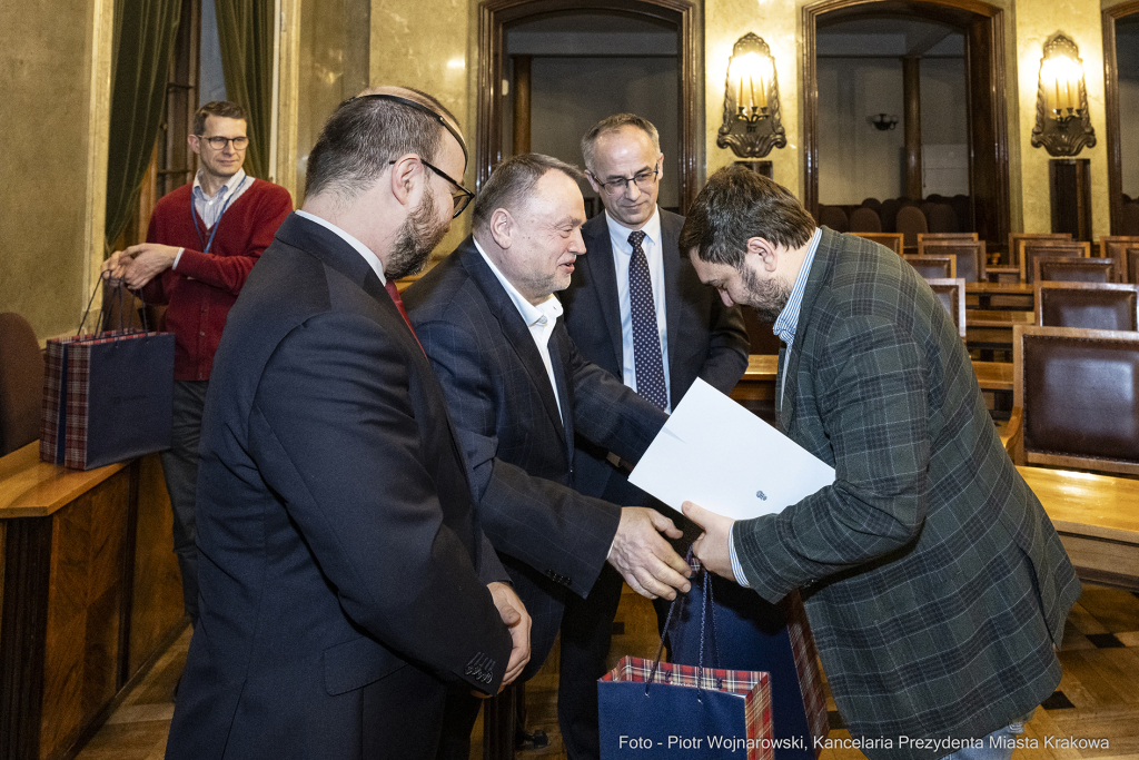 rady dzielnic, konwent, Kulig, Fryczek, Buszek, inauguracja, posiedzenie, spotkanie, przewodniczący  Autor: P. Wojnarowski