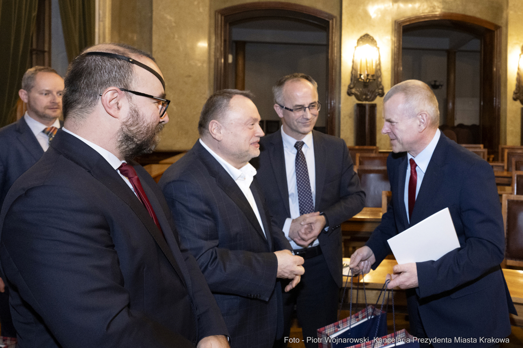 rady dzielnic, konwent, Kulig, Fryczek, Buszek, inauguracja, posiedzenie, spotkanie, przewodniczący  Autor: P. Wojnarowski