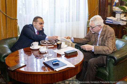 pw_179_006_fot. piotr wojnarowski.jpg-konsul, Armenia, Bojadżjan, wizyta, Majchrowski