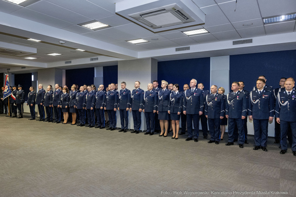 Policja, Ledzion, emerytura, Morajka, nominacja, Kraków, Kulig Andrzej, Kochańczyk, uroczystość  Autor: P. Wojnarowski