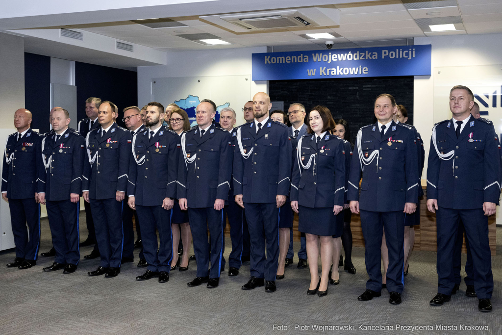 Policja, Ledzion, emerytura, Morajka, nominacja, Kraków, Kulig Andrzej, Kochańczyk, uroczystość  Autor: P. Wojnarowski