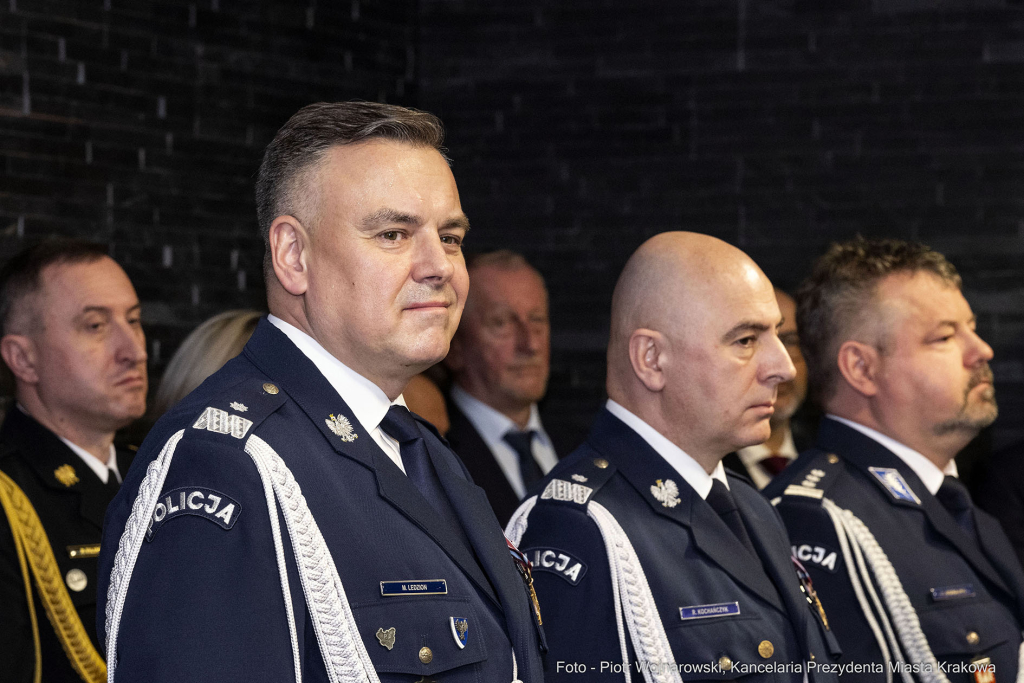 Policja, Ledzion, emerytura, Morajka, nominacja, Kraków, Kulig Andrzej, Kochańczyk, uroczystość  Autor: P. Wojnarowski