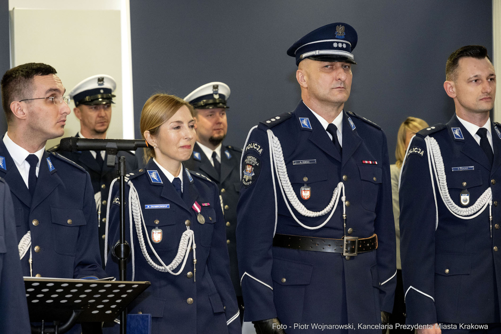 Policja, Ledzion, emerytura, Morajka, nominacja, Kraków, Kulig Andrzej, Kochańczyk, uroczystość  Autor: P. Wojnarowski