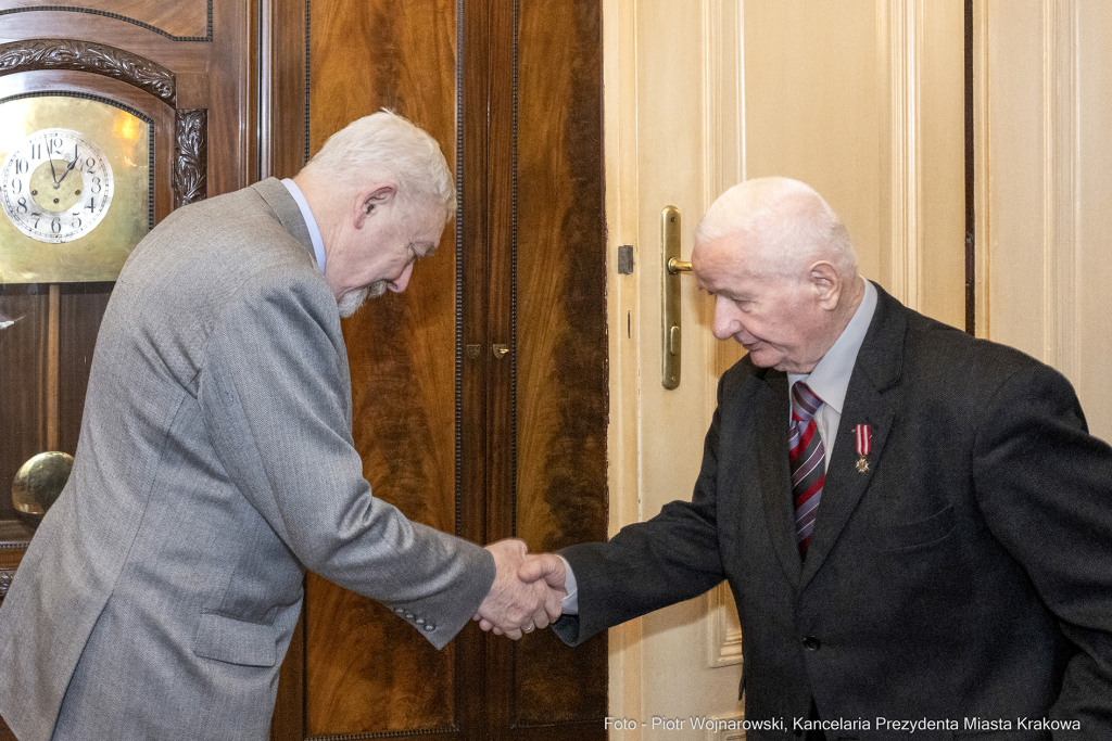 wręczenie, medal, Majchrowski, WiRWP, Platosz, Związek Weteranów i Rezerwistów Wojska Polskiego,  Autor: P. Wojnarowski