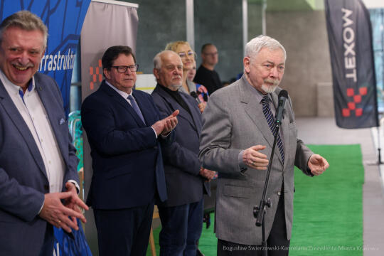 bs-240201-img_3919.jpg-Basen, Majchrowski