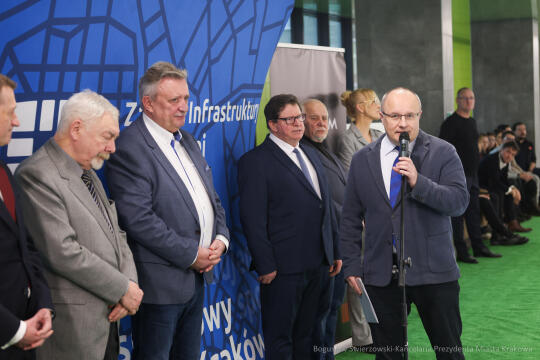 bs-240201-img_4028.jpg-Basen, Majchrowski