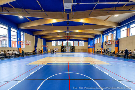 szkoła,  nr 89, os. Piastów, sala gimnastyczna, otwarcie, Majchrowski, Miszalski, Pietrzyk, otofot