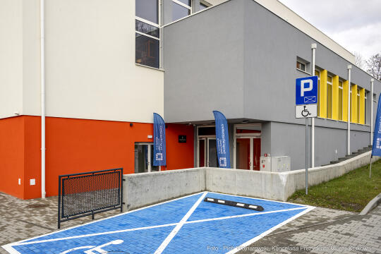 szkoła,  nr 89, os. Piastów, sala gimnastyczna, otwarcie, Majchrowski, Miszalski, Pietrzyk, otofot