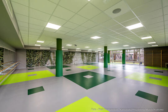 szkoła,  nr 89, os. Piastów, sala gimnastyczna, otwarcie, Majchrowski, Miszalski, Pietrzyk, otofot