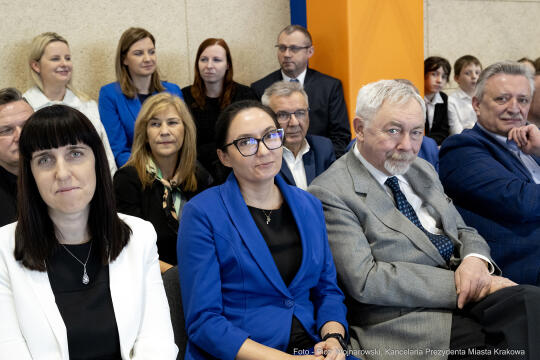 szkoła,  nr 89, os. Piastów, sala gimnastyczna, otwarcie, Majchrowski, Miszalski, Pietrzyk, otofot