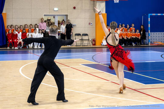 szkoła,  nr 89, os. Piastów, sala gimnastyczna, otwarcie, Majchrowski, Miszalski, Pietrzyk, otofot