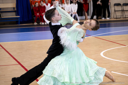 szkoła,  nr 89, os. Piastów, sala gimnastyczna, otwarcie, Majchrowski, Miszalski, Pietrzyk, otofot