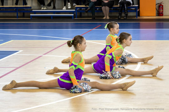 szkoła,  nr 89, os. Piastów, sala gimnastyczna, otwarcie, Majchrowski, Miszalski, Pietrzyk, otofot