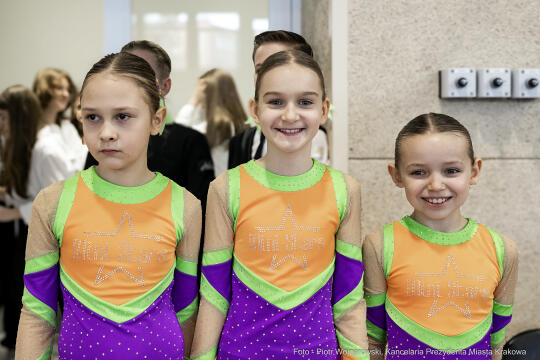 szkoła,  nr 89, os. Piastów, sala gimnastyczna, otwarcie, Majchrowski, Miszalski, Pietrzyk, otofot