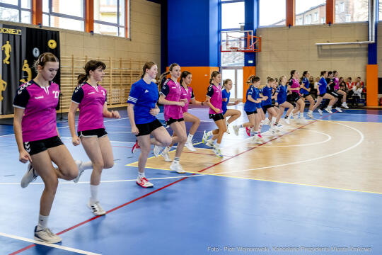 szkoła,  nr 89, os. Piastów, sala gimnastyczna, otwarcie, Majchrowski, Miszalski, Pietrzyk, otofot