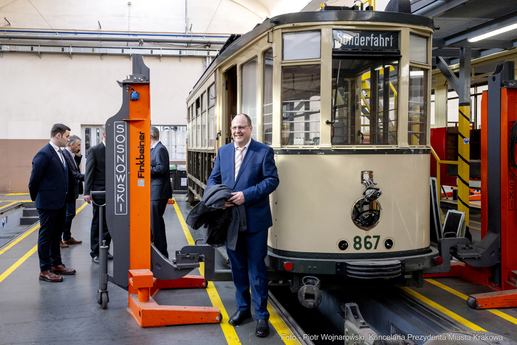 burmistrz, Norymbergi, Kośmider, Vogel, Zeppelin, tramwaj, prezetacja, wagon, Brożka, MPK, odnowie  Autor: P. Wojnarowski