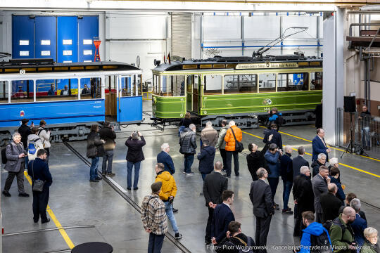 burmistrz, Norymbergi, Kośmider, Vogel, Zeppelin, tramwaj, prezetacja, wagon, Brożka, MPK, odnowie