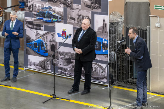 burmistrz, Norymbergi, Kośmider, Vogel, Zeppelin, tramwaj, prezetacja, wagon, Brożka, MPK, odnowie