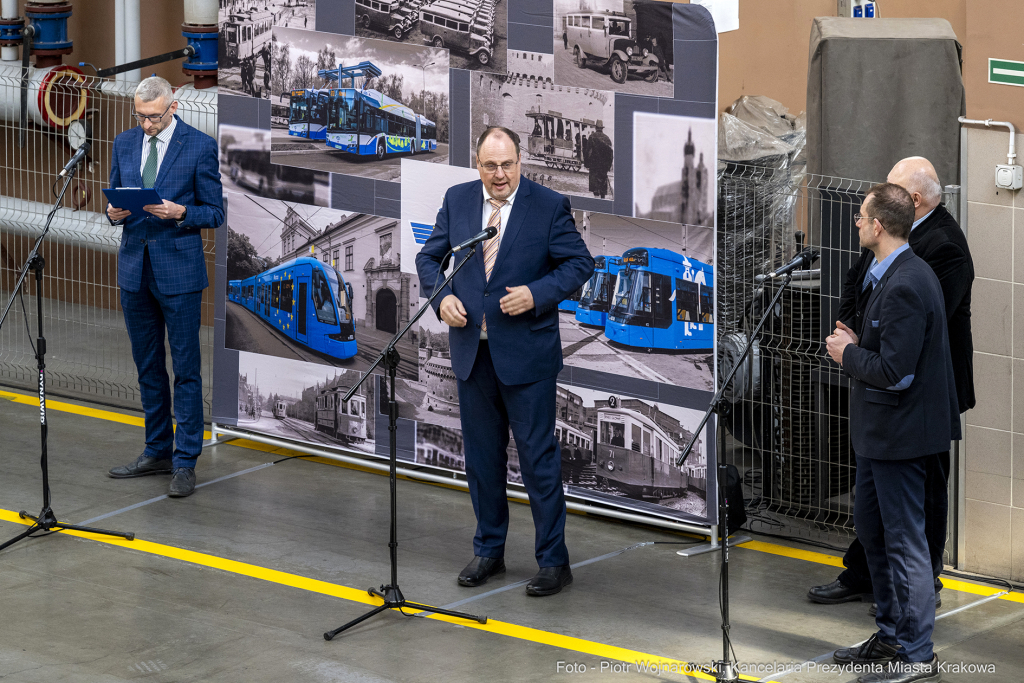 burmistrz, Norymbergi, Kośmider, Vogel, Zeppelin, tramwaj, prezetacja, wagon, Brożka, MPK, odnowie  Autor: P. Wojnarowski