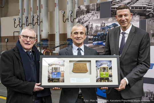 burmistrz, Norymbergi, Kośmider, Vogel, Zeppelin, tramwaj, prezetacja, wagon, Brożka, MPK, odnowie