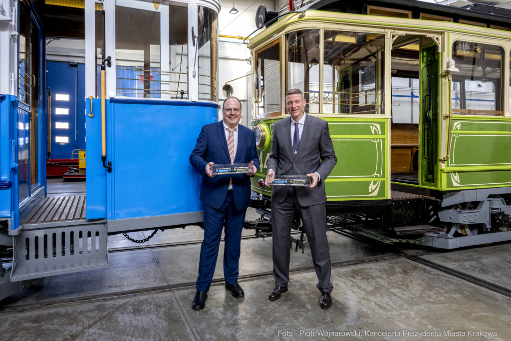 burmistrz, Norymbergi, Kośmider, Vogel, Zeppelin, tramwaj, prezetacja, wagon, Brożka, MPK, odnowie  Autor: P. Wojnarowski